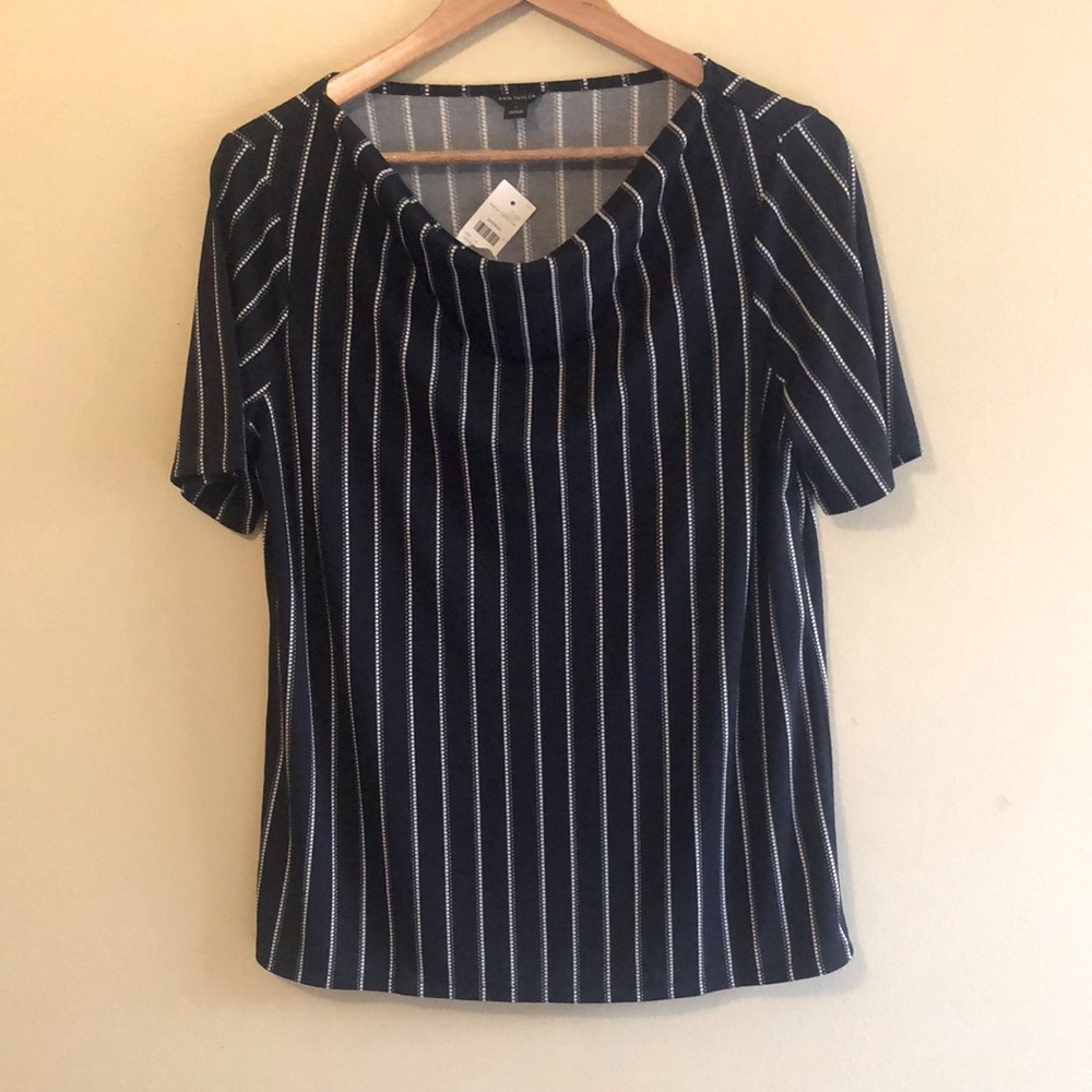 NWT Ann Taylor size L vertical stripe shirt